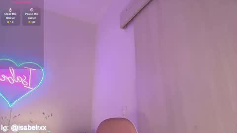 Snapshot of isabel_roux chatting on 6, 11, 2025 Isabel online show from 6, 11, 2025