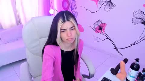 isabela_fiorelli online show from 11, 11, 2025