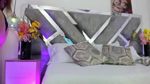 Snapshot of isabela_parkerr chatting on 18, 5, 2026 Mommy Isa online show from 18, 5, 2026
