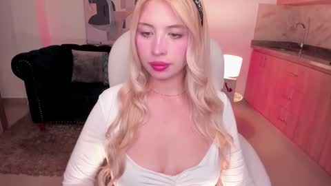 isabela romano online show from 12, 9, 2025