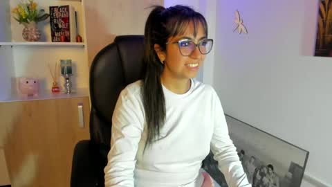 Snapshot of isabella22_1 chatting on 19, 2, 2025 Isabella22 1 online show from 19, 2, 2025