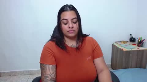  estefania online show from 28, 2, 2025