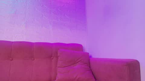 Isabella online show from 22, 10, 2025