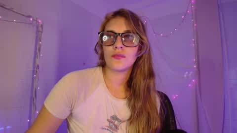 Isabella Rros online show from 18, 11, 2025