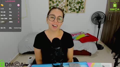 Snapshot of isabella_sweett_ chatting on 19, 11, 2025 Isabella online show from 19, 11, 2025