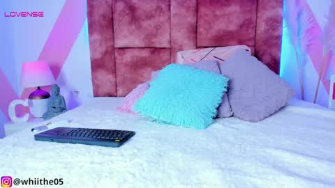 Snapshot of isabella_whiite chatting on 6, 3, 2025 Isabella White online show from 6, 3, 2025