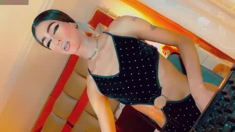 isabellagirs online show from 8, 10, 2025