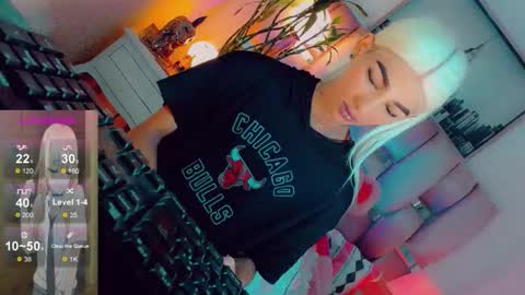 isabellagirs online show from 3, 6, 2026