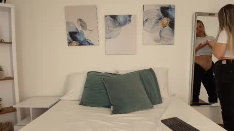 Isabella  online show from 23, 2, 2026