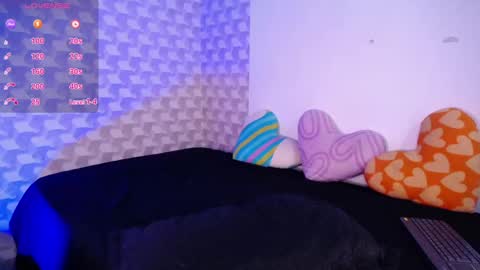 Isabella Mout  online show from 26, 2, 2025