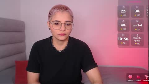 Isabella Mout  online show from 14, 9, 2025