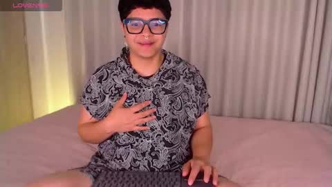 Isabella Mout  online show from 14, 2, 2026