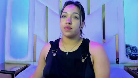 isabellrodriguez18 online show from 17, 4, 2026