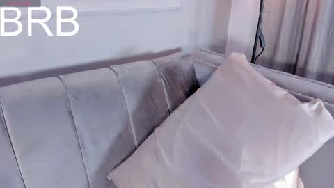 Isabellsmmith online show from 19, 2, 2025