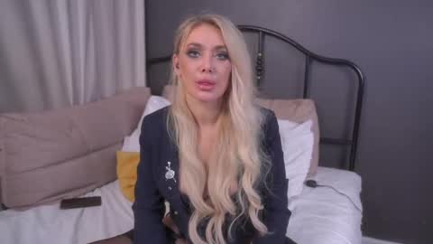 Snapshot of isadoradunkan chatting on 11, 3, 2025 isadoradunkan online show from 11, 3, 2025