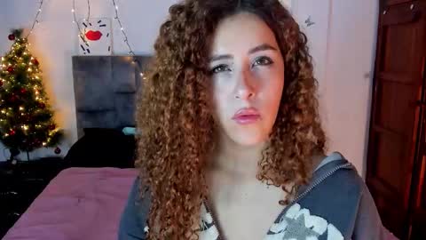 Isabela  online show from 5, 12, 2025