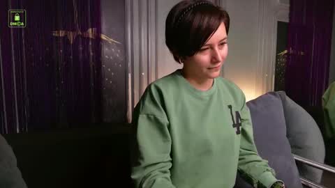 Snapshot of ishtardivine chatting on 27, 10, 2025 Ishtar online show from 27, 10, 2025