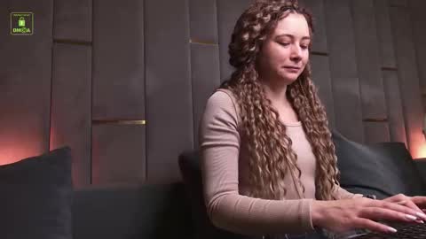 Snapshot of ishtardivine chatting on 16, 12, 2025 Ishtar online show from 16, 12, 2025