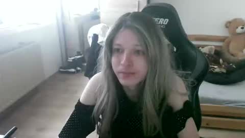 Snapshot of isilmarith chatting on 15, 3, 2026 isilmarith online show from 15, 3, 2026