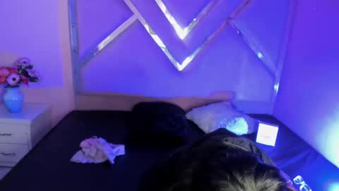 Snapshot of isisrousexx chatting on 2, 3, 2025 isisrousexx online show from 2, 3, 2025