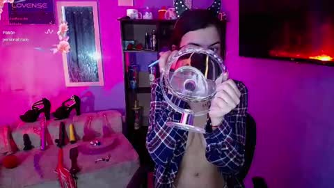 Snapshot of isisrousexx chatting on 11, 11, 2025 isisrousexx online show from 11, 11, 2025