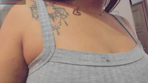 Isis Independent model online show from 6, 1, 2025