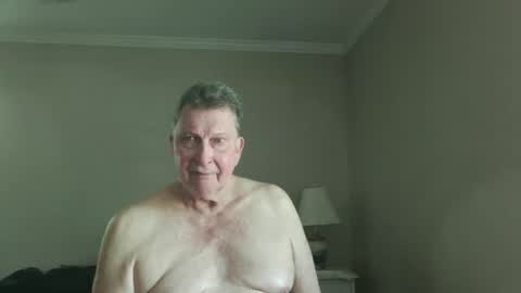 Snapshot of island625103 chatting on 26, 5, 2026 island625103 online show from 26, 5, 2026