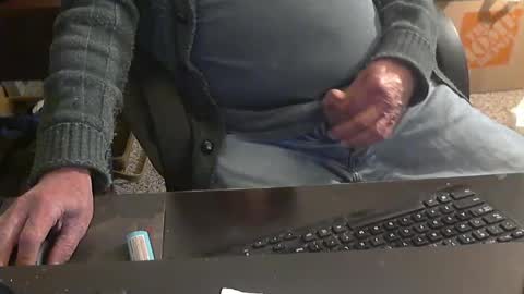 Snapshot of islandduke chatting on 18, 2, 2025 Duke online show from 18, 2, 2025