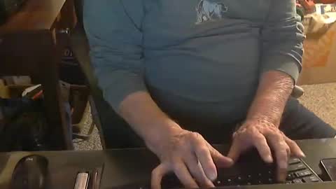Snapshot of islandduke chatting on 14, 9, 2025 Duke online show from 14, 9, 2025