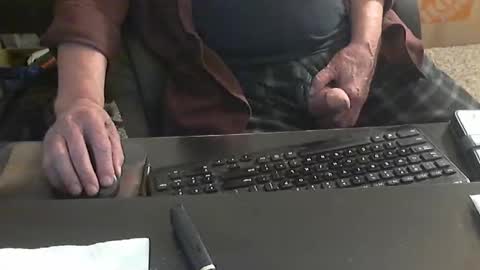 Snapshot of islandduke chatting on 14, 10, 2025 Duke online show from 14, 10, 2025