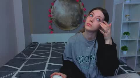 Snapshot of isobelsteinger chatting on 25, 2, 2026 Emilia online show from 25, 2, 2026