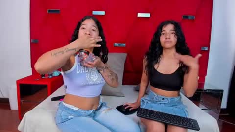 Snapshot of issa_blue chatting on 1, 7, 2026 issa_blue online show from 1, 7, 2026