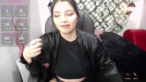 Snapshot of issa_nassar chatting on 11, 11, 2025 Issa online show from 11, 11, 2025