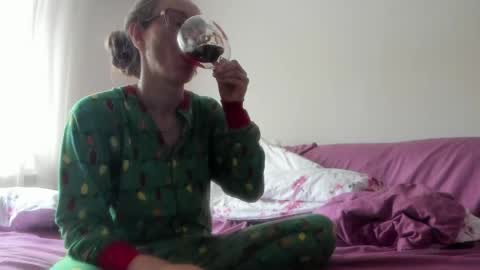 Issabelle online show from 3, 6, 2026