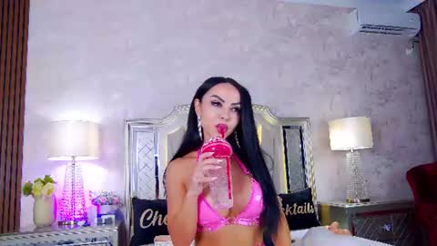 Issadorra online show from 8, 7, 2026