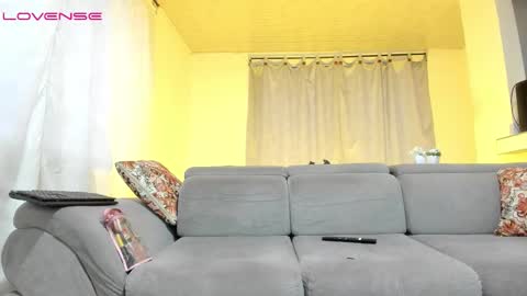 Isabella  online show from 16, 9, 2025