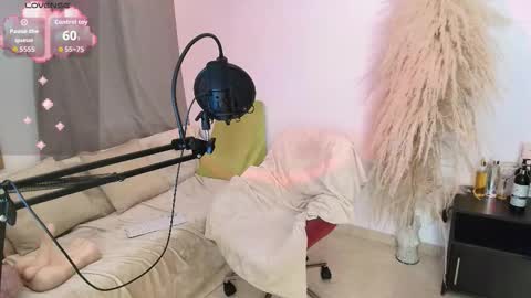 Snapshot of isseymz chatting on 19, 2, 2026 Iseey online show from 19, 2, 2026