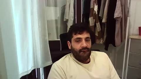 italianboybcn online show from 14, 11, 2025