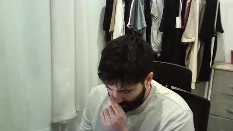 italianboybcn online show from 13, 12, 2025