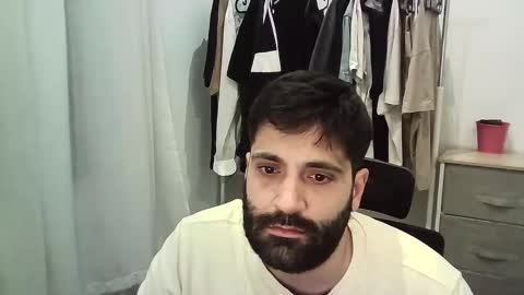 italianboybcn online show from 7, 1, 2026