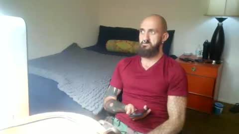 Snapshot of italjock24 chatting on 28, 9, 2025 BearlyLoganFL online show from 28, 9, 2025