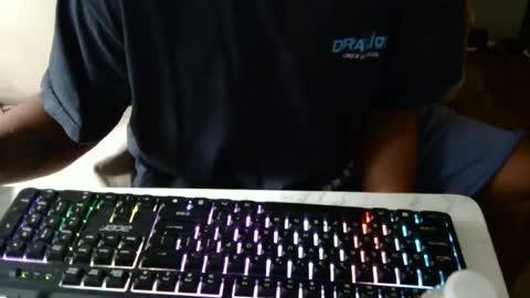 Snapshot of itami132 chatting on 8, 7, 2026 itami132 online show from 8, 7, 2026
