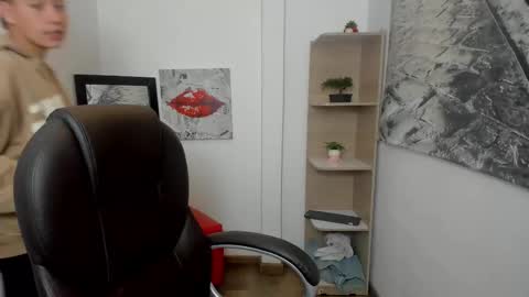 ithan__ online show from 19, 10, 2025