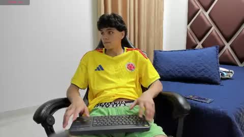 Snapshot of ithan_hot chatting on 24, 6, 2026 ithan_hot online show from 24, 6, 2026