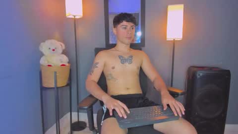 Ithan and Friends online show from 10, 3, 2026