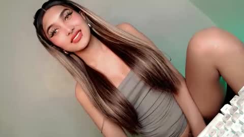 Bella online show from 15, 2, 2025