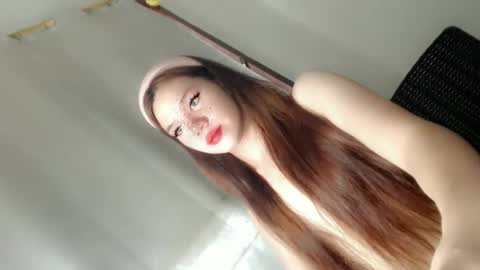 EZZIE online show from 26, 1, 2025