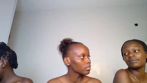 Snapshot of its_metney chatting on 8, 5, 2026 Metney online show from 8, 5, 2026