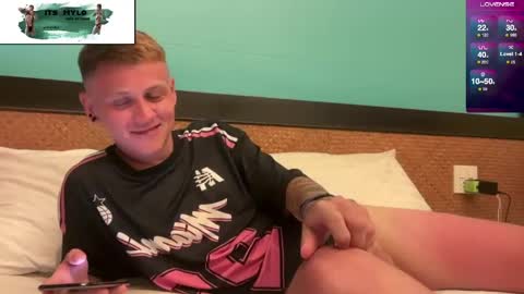 Snapshot of its_mylo chatting on 5, 5, 2026 Mylo online show from 5, 5, 2026