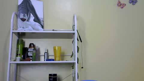 Snapshot of its_sweet chatting on 25, 2, 2025 BigAss horny online show from 25, 2, 2025